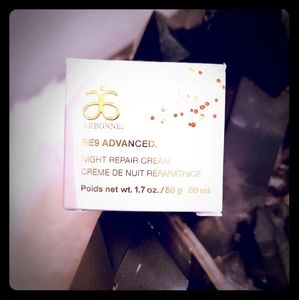 Arbonne RE9 Advanced Night Repair Cream